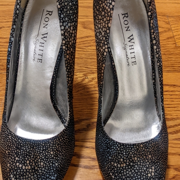 Ron White Signature Women's pump - Picture 7 of 9